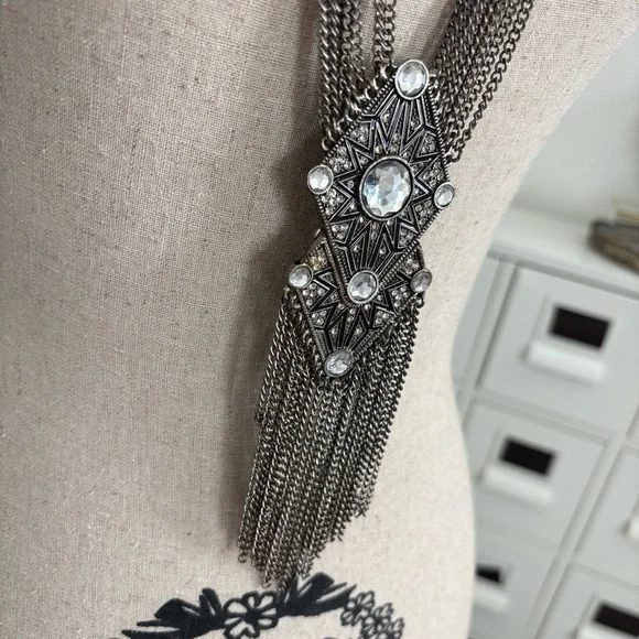 🪴$5/25🪴 Multi Strand Silver Geometric Pendant Fringed Long Statement Necklace - Picture 5 of 8